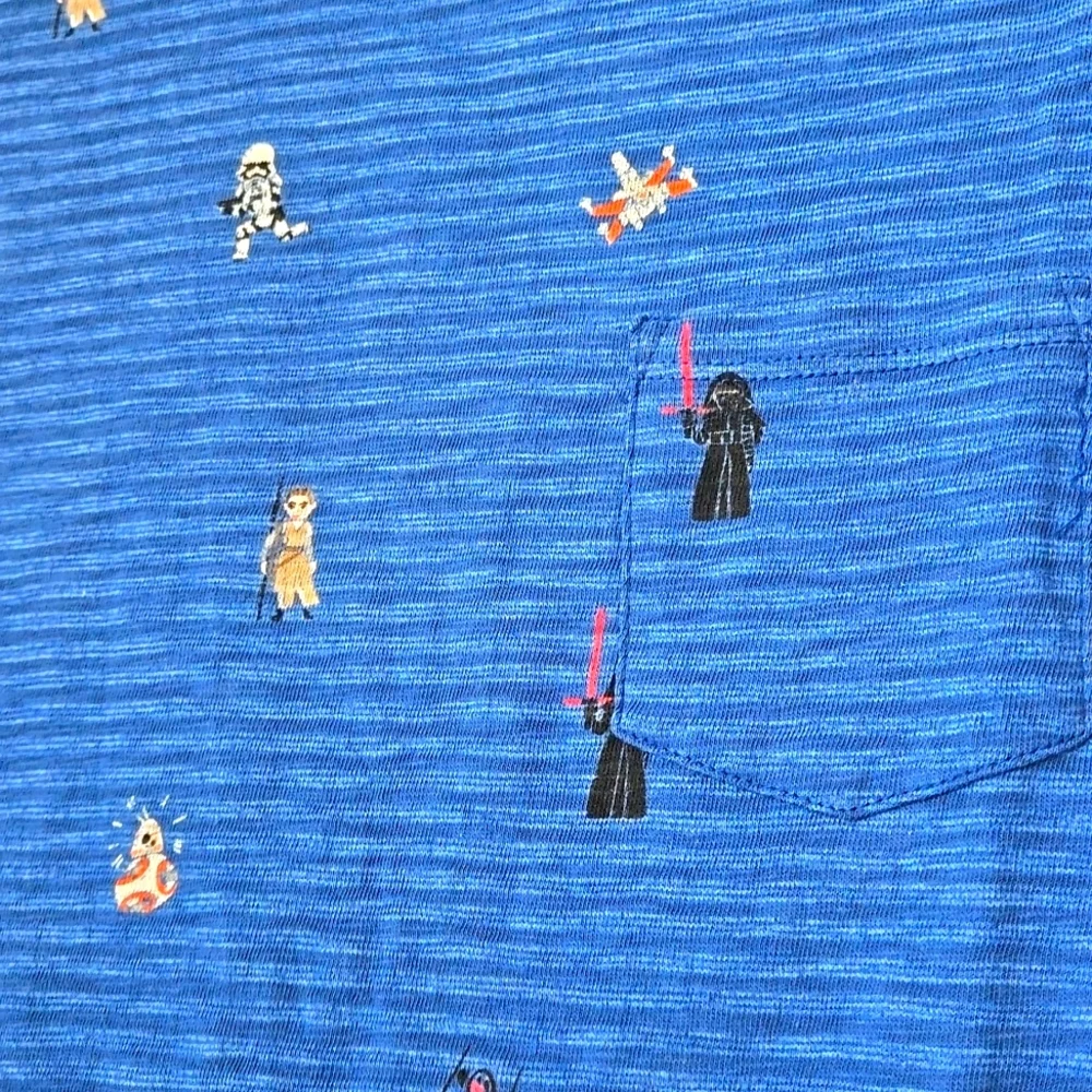 Star wars GAP boys tshirt with pocket and star wars characters - size XXL boys